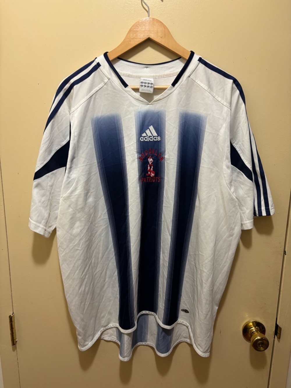 adidas White & Navy Gradient-Stripe Men's Soccer Jersey